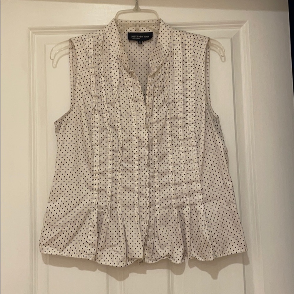 Jones New York pindot sleeveless cotton top